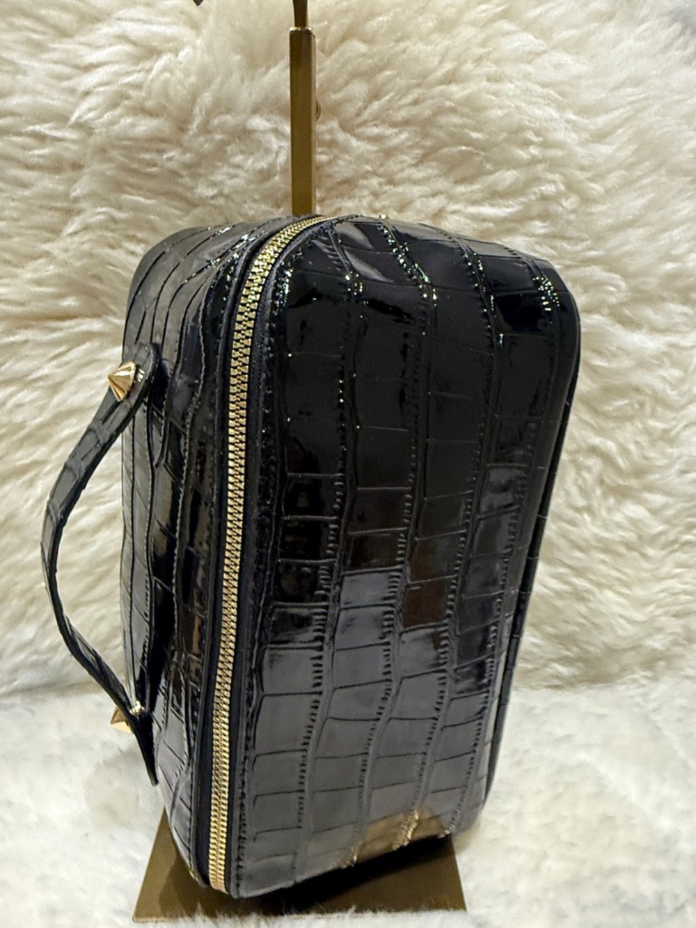 PRIVATA Black Croc-Embossed Patent Makeup Case - Picture 2 of 3